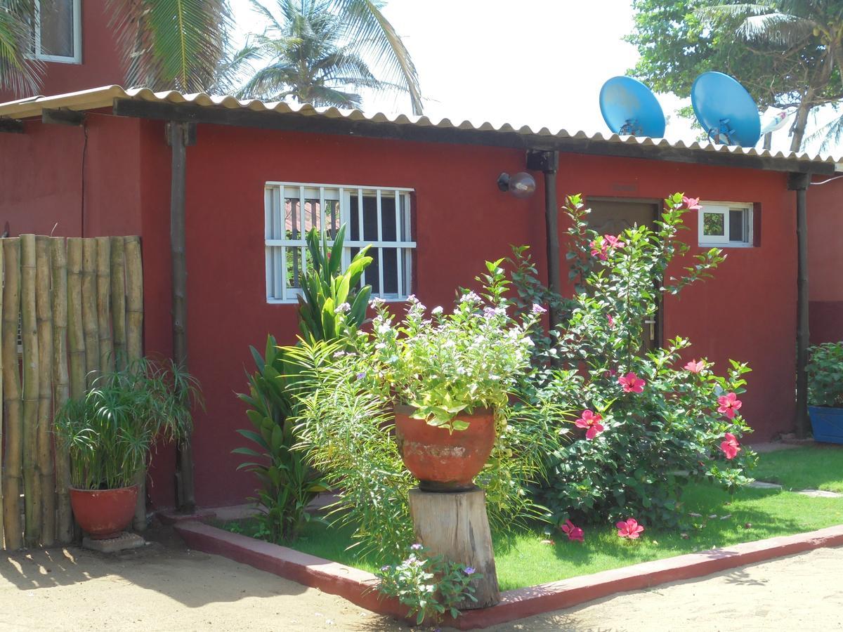 Hotel Robinson Plage Lome Exterior photo