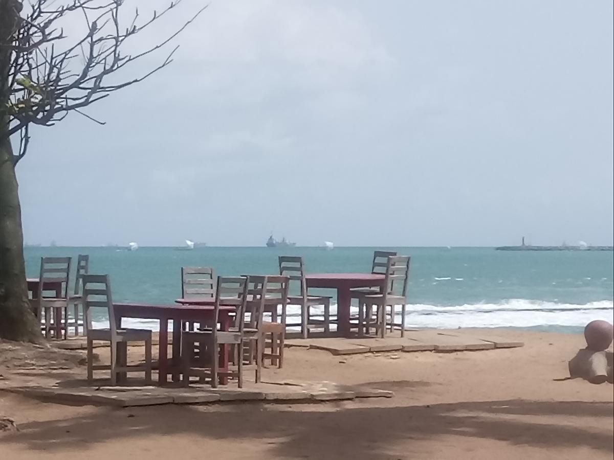 Hotel Robinson Plage Lome Exterior photo