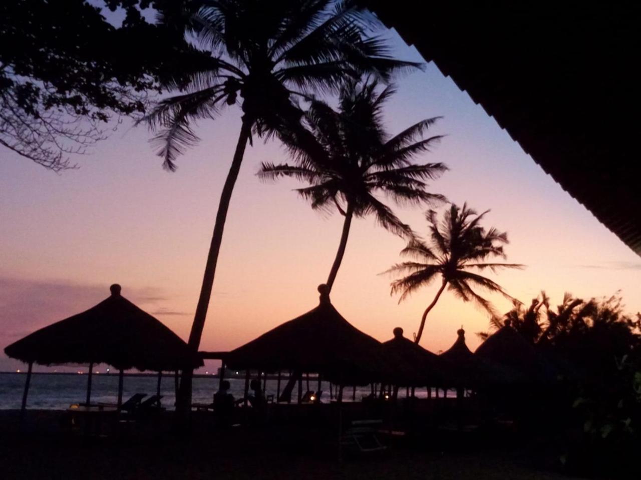 Hotel Robinson Plage Lome Exterior photo